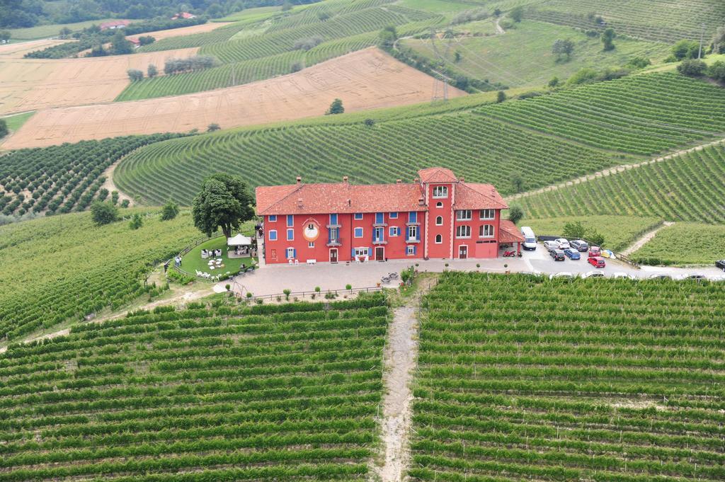 Bricco Rosso Guest House Farigliano Exterior photo