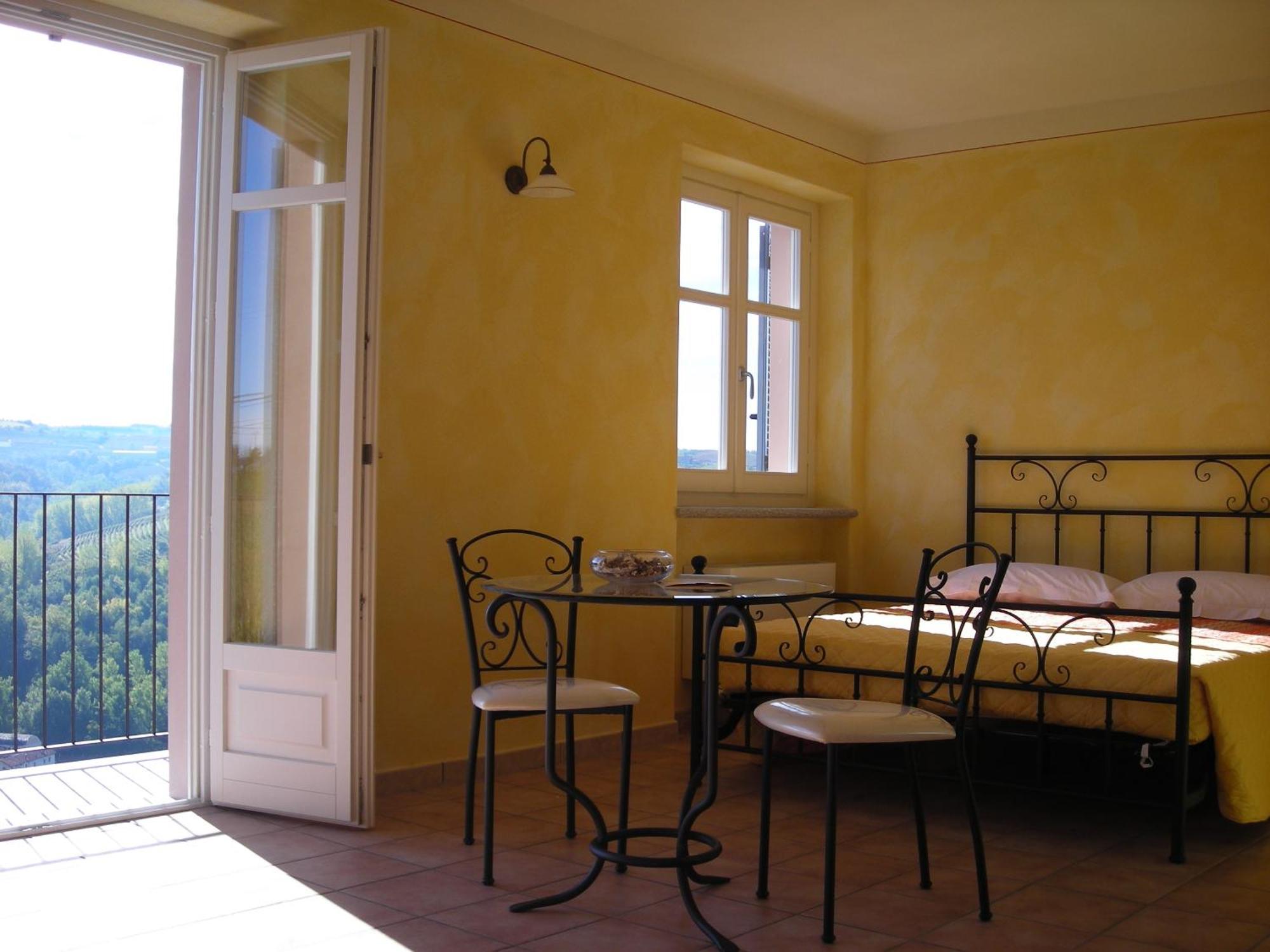 Bricco Rosso Guest House Farigliano Exterior photo