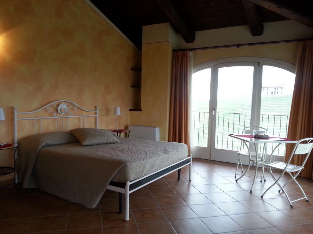 Bricco Rosso Guest House Farigliano Exterior photo